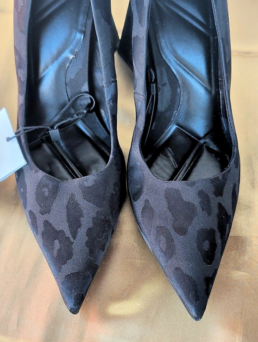 ZARA Pointed Toe Heels in Black US 6.5 NWT EUR Size 37